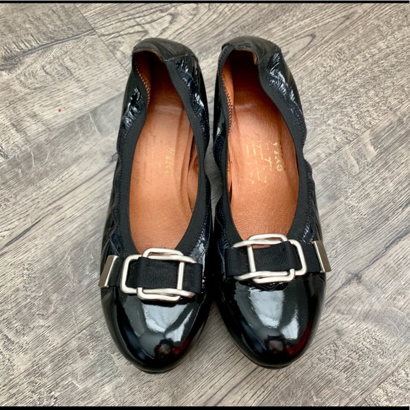 Women shoes size 8 - Picture 3 of 5